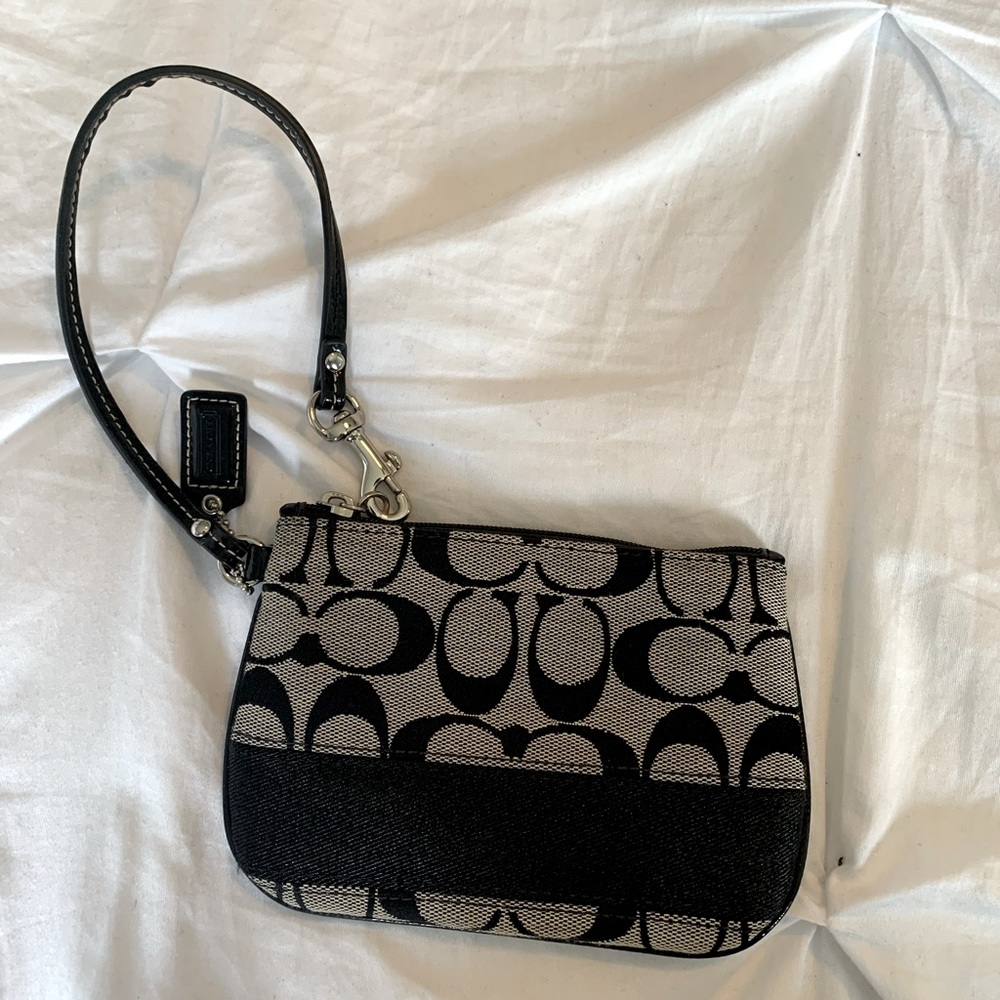 Coach wristlet wallet